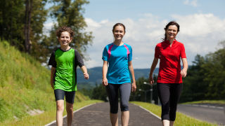 Family Walking 320 Family Walking