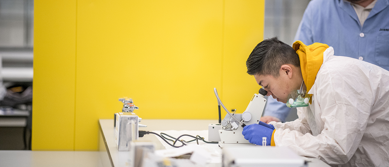 BS/MS Dual Degree Program in Chemistry Image of a chemistry student working in a lab.