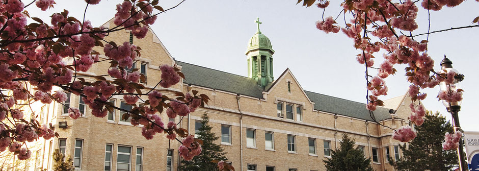 Mooney Hall, the location of Freshman Studies.