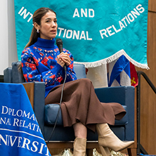 Nobel Peace Prize laureate Nadia Murad Nobel Peace Prize laureate Nadia Murad presenting at Seton Hall University.